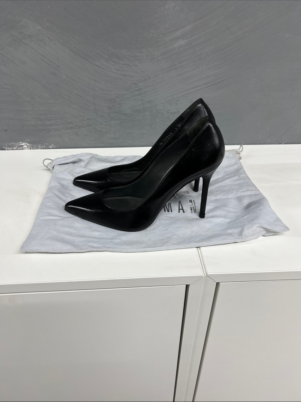 Stuart Weitzman Black Pointed Leather Stiletto Pumps